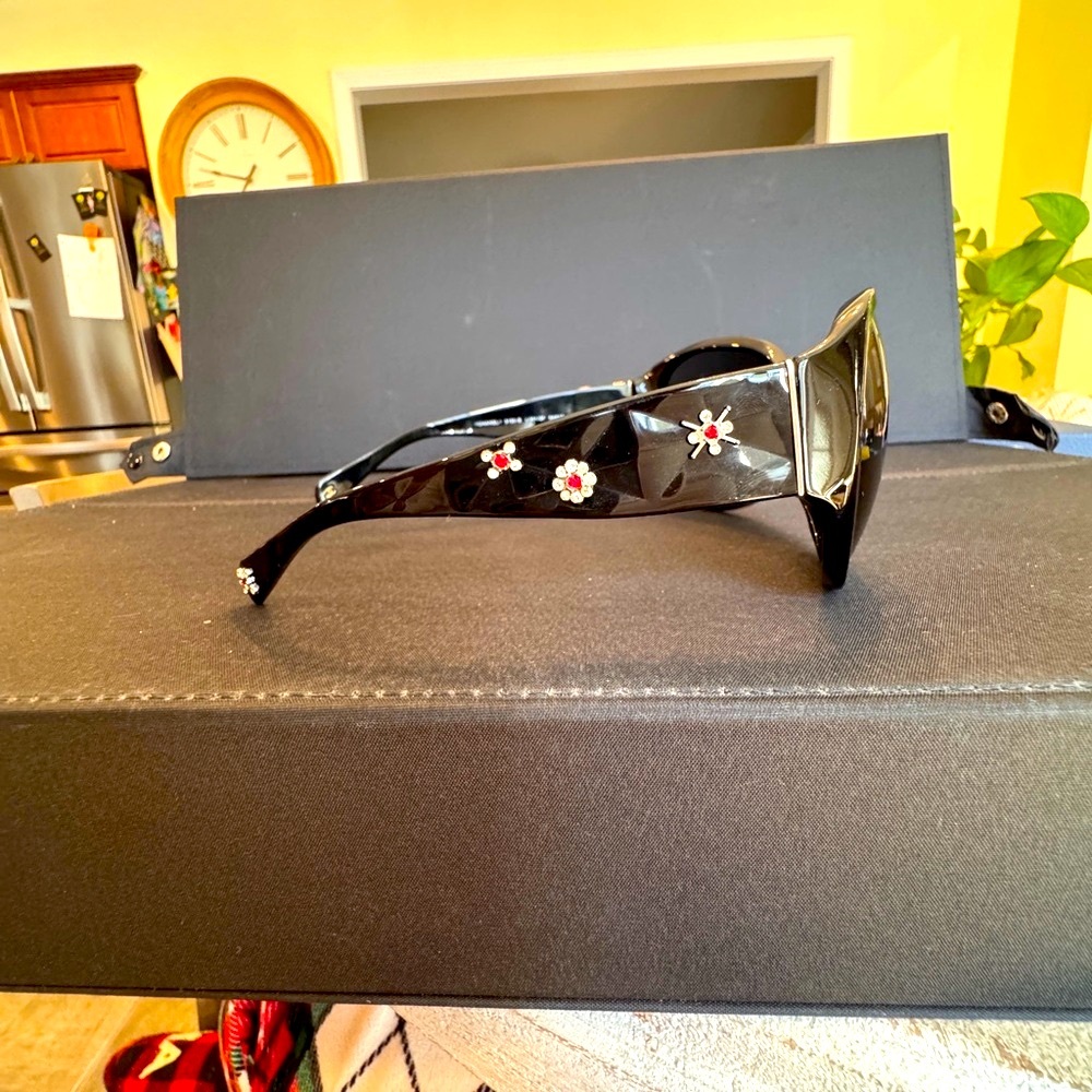 Rare oversized chanel Black Sunglasses - Picture 4 of 4